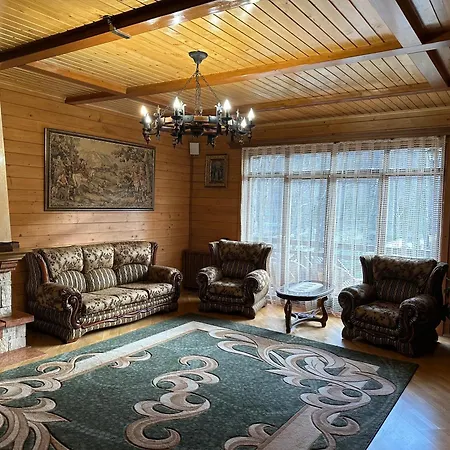 молода вовчиця