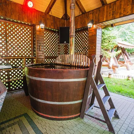 молода вовчиця Apartment Sasivka