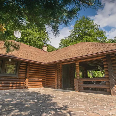 молода вовчиця Apartment Sasivka