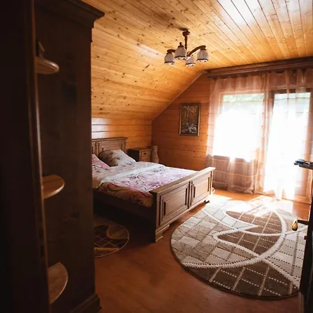 Apartment молода вовчиця *