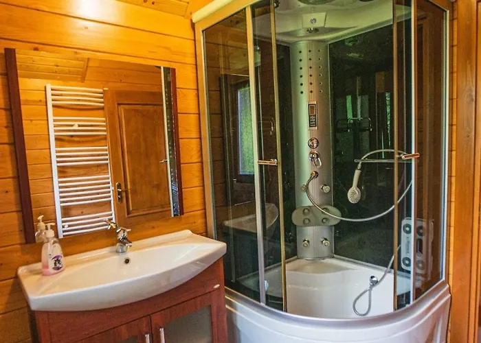 молода вовчиця Apartment *